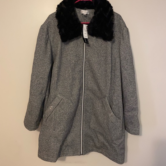 Light jacket/coat. Gray with black faux fur collar. - Picture 1 of 4